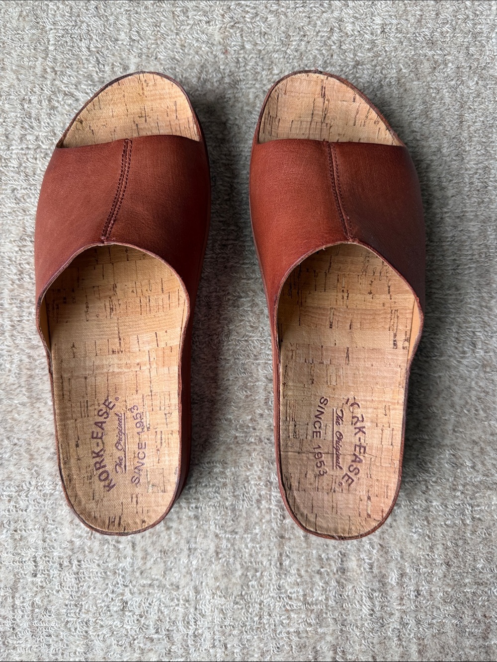 Kork-Ease “Tutsi” brown leather slides. Size 9.